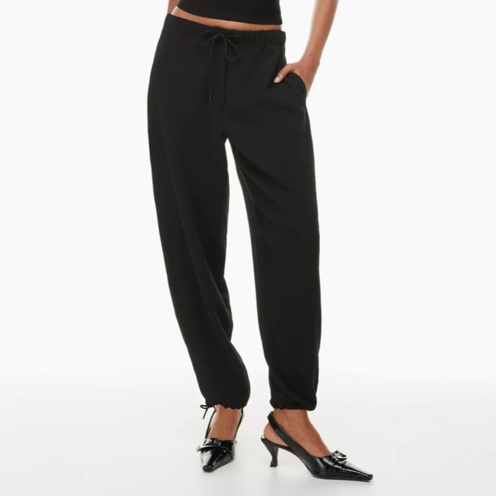 BNWT Wilfred Aritzia Marne Parachute Pant Size 6 Black